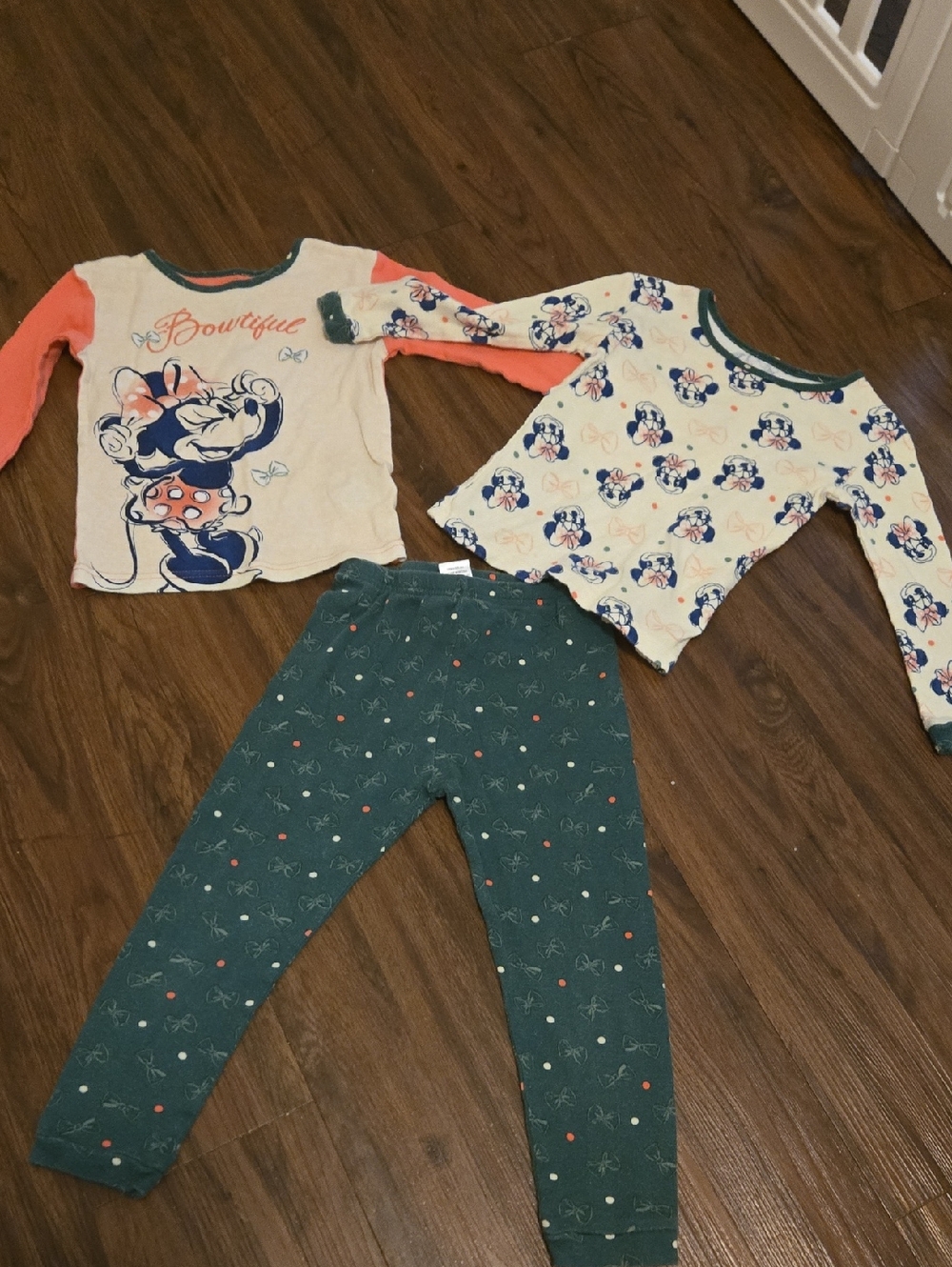 Minnie Mouse Two-Piece Top Set + Green Dot Leggings Pajamas